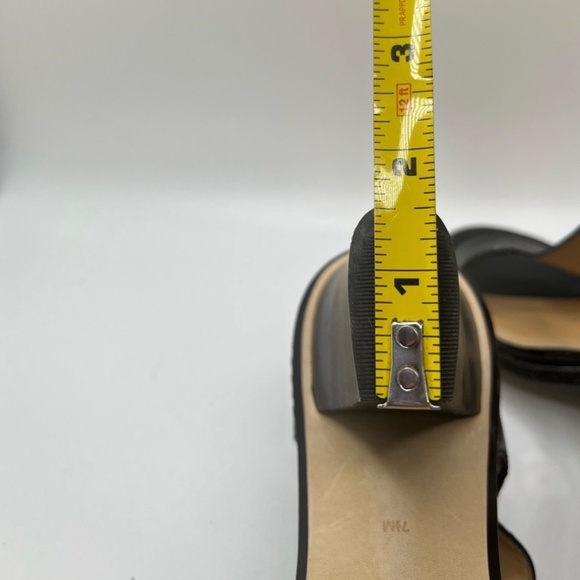 Circa Joan & David Women”s DIMORASHA Black Leather T- Strap Heels Size 7.5 - Picture 11 of 12